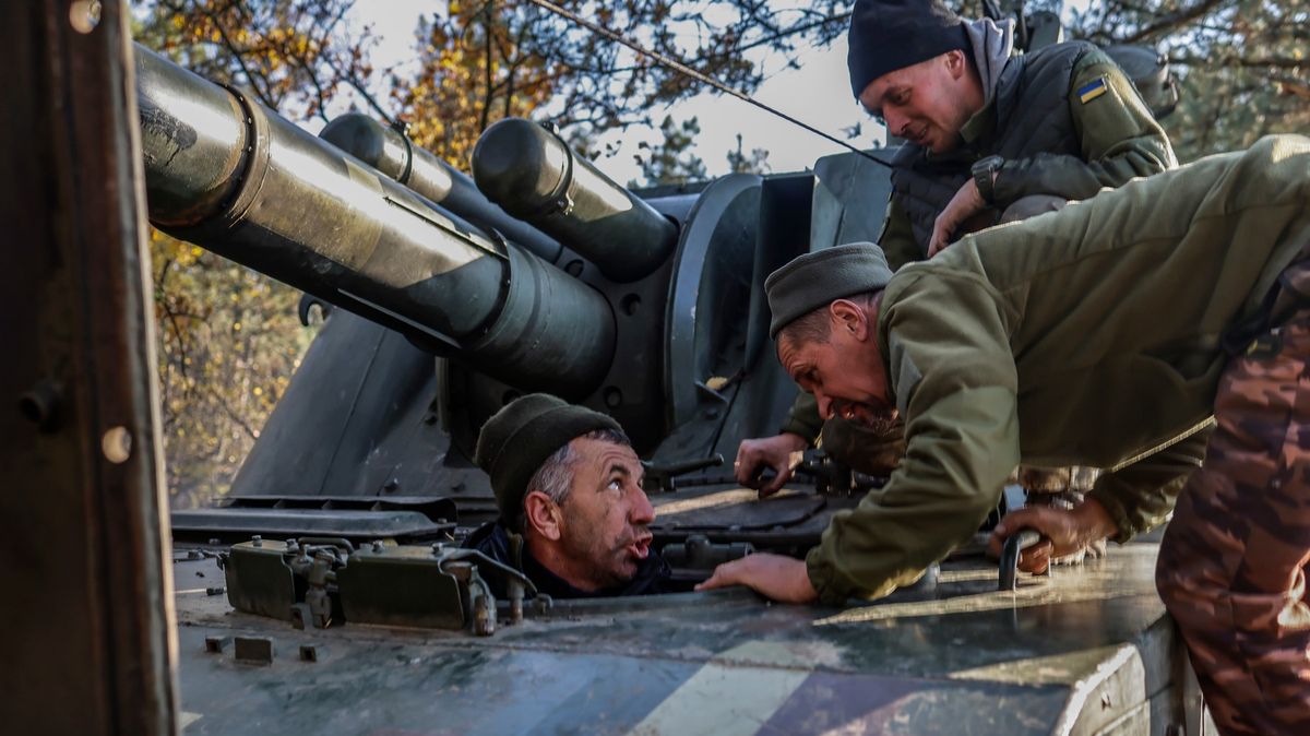 Zprávy z bojiště: Rusko maří ukrajinskou ofenzivu vlastním útokem jinde